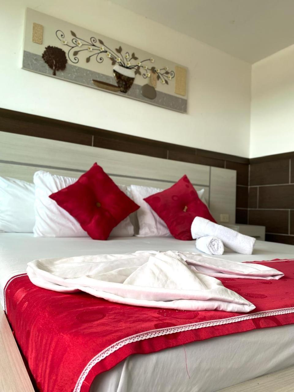 Hotel Suite Royal Мельгар Экстерьер фото