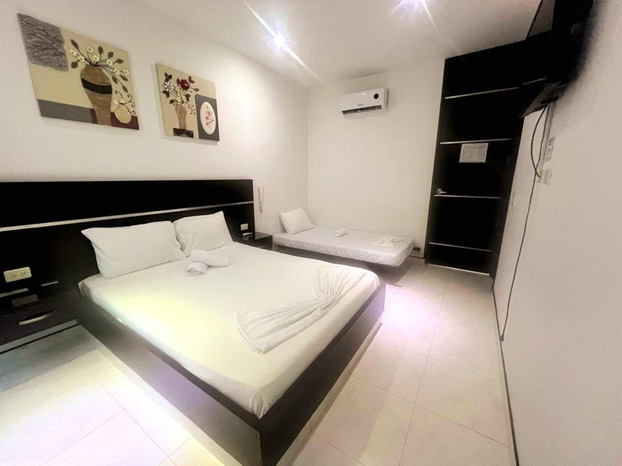Hotel Suite Royal Мельгар Экстерьер фото