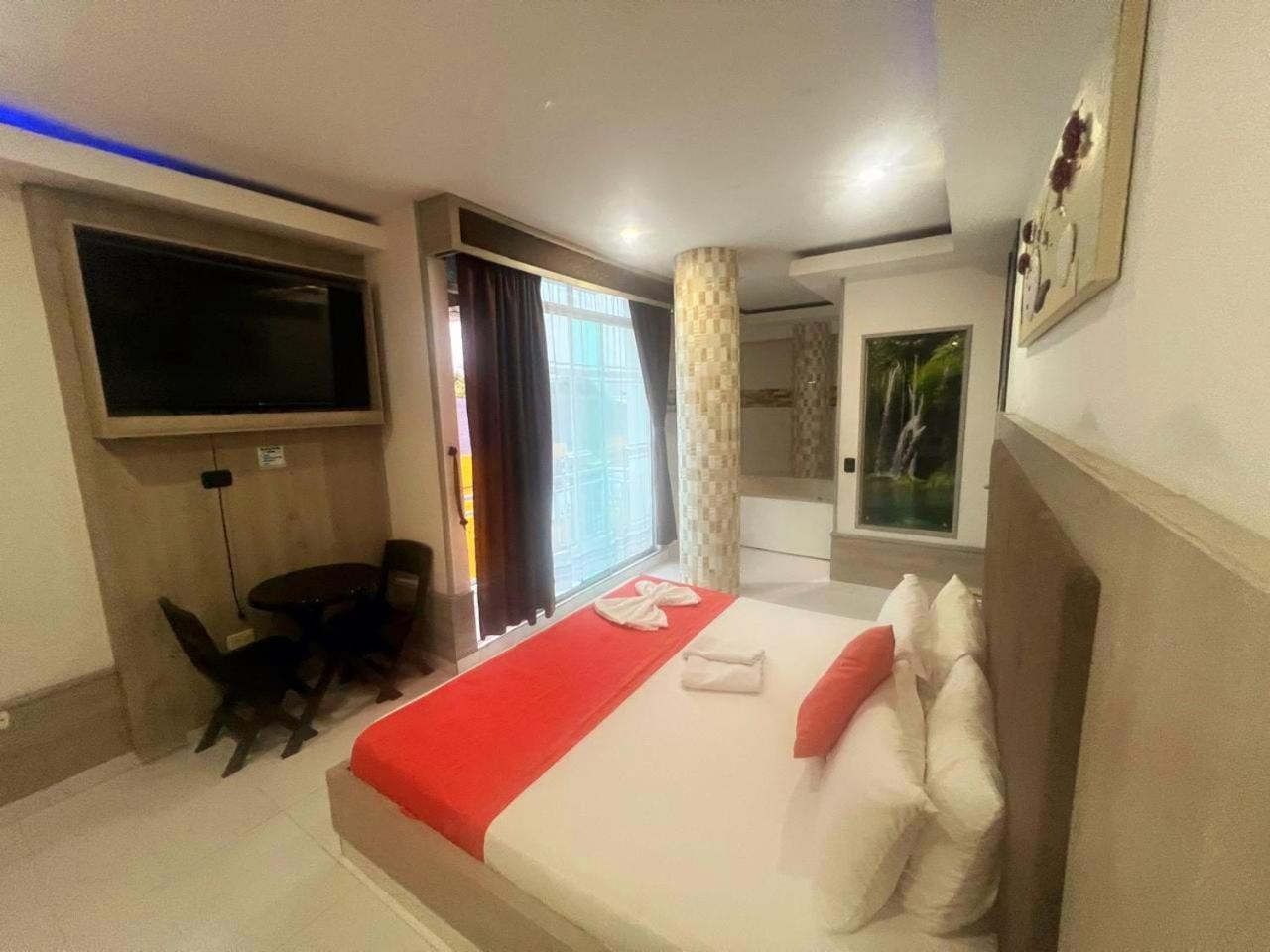 Hotel Suite Royal Мельгар Экстерьер фото