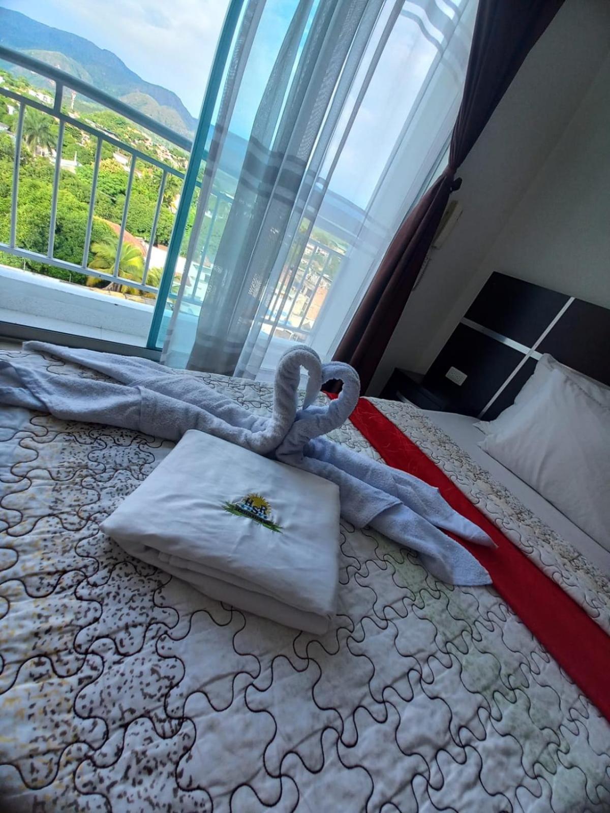 Hotel Suite Royal Мельгар Экстерьер фото