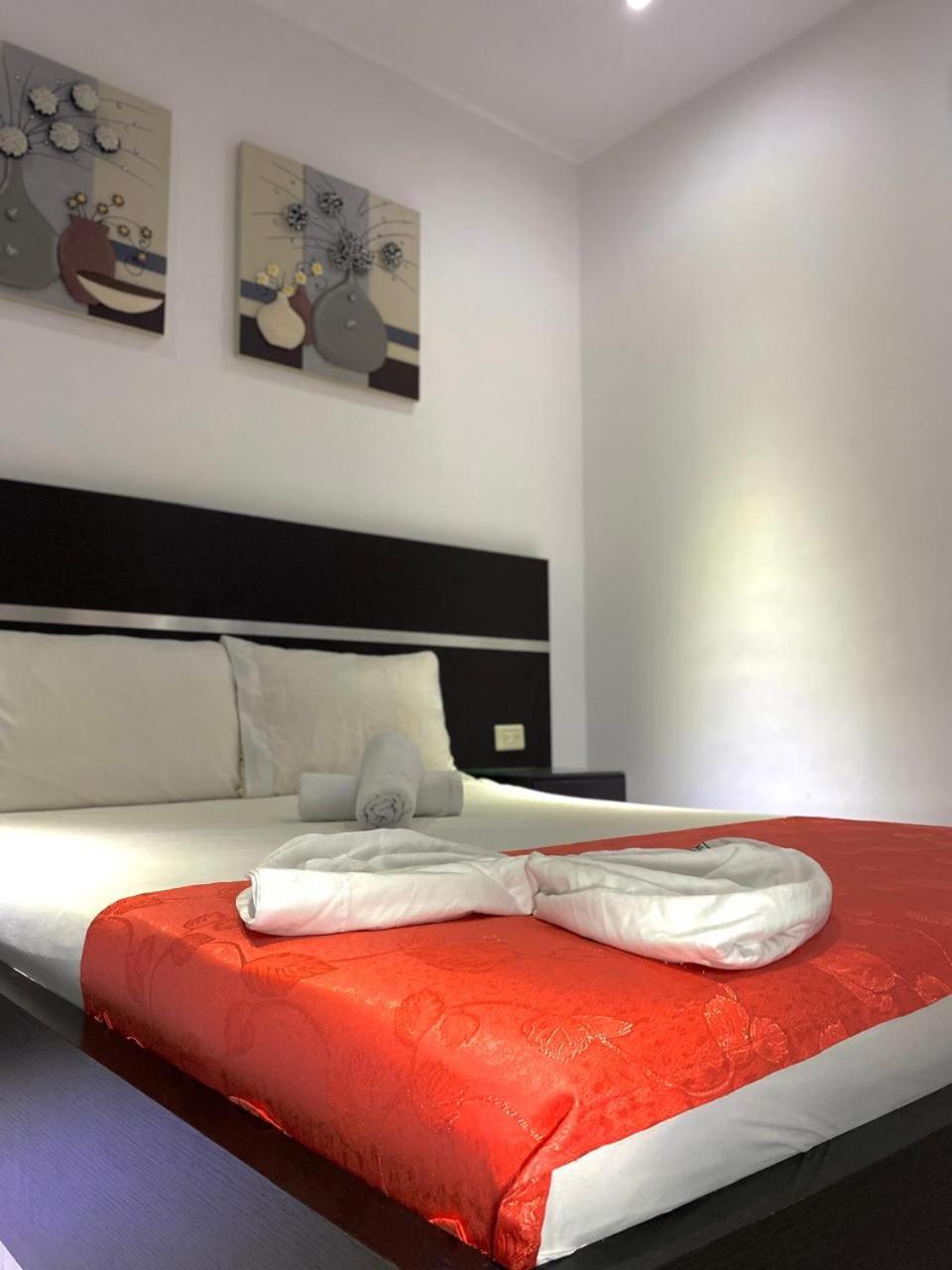 Hotel Suite Royal Мельгар Экстерьер фото