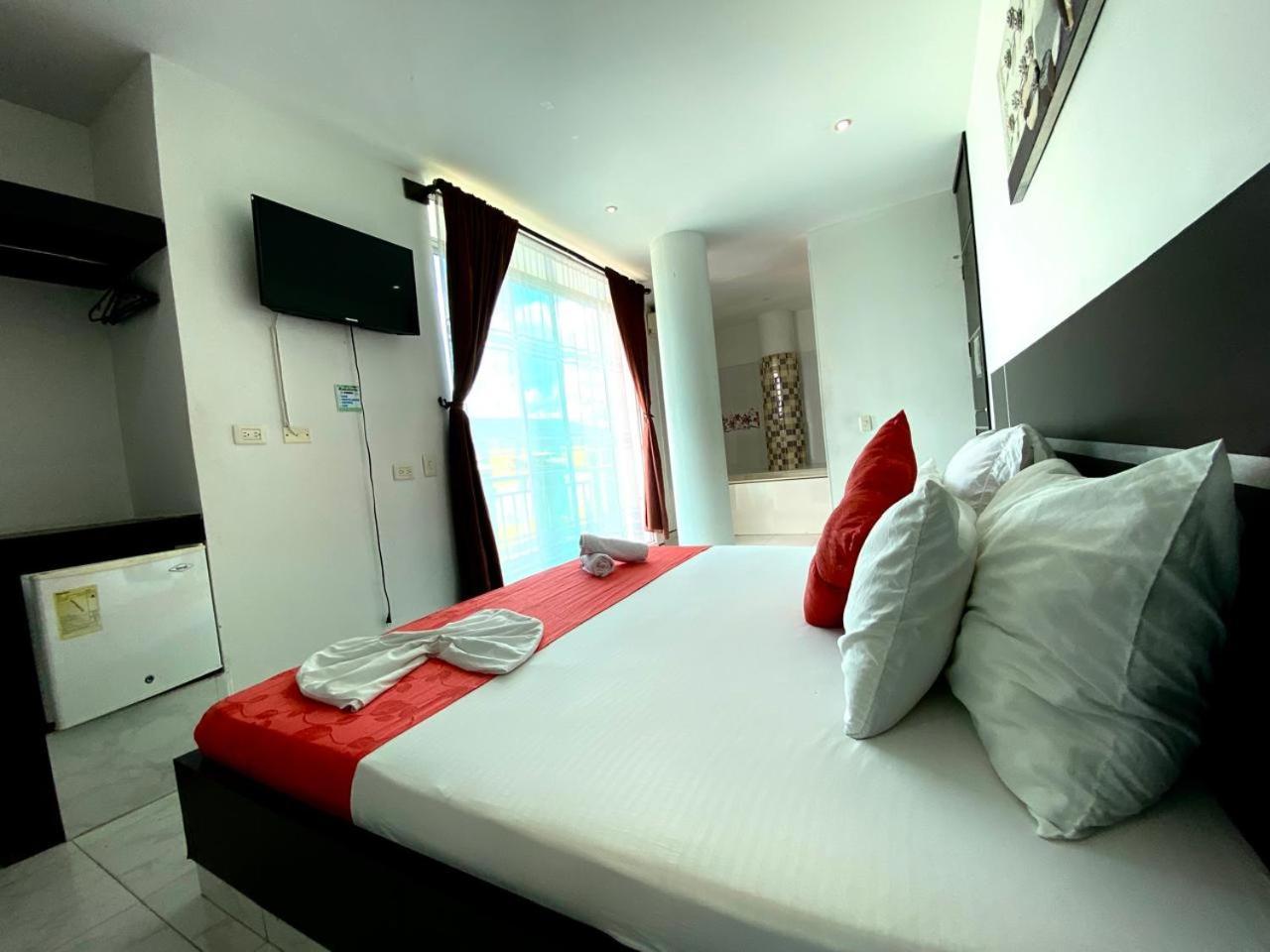 Hotel Suite Royal Мельгар Экстерьер фото