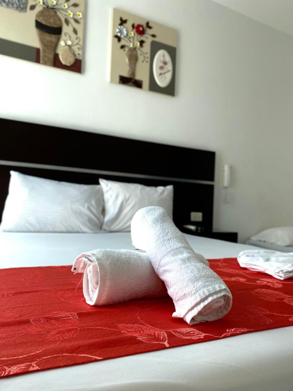 Hotel Suite Royal Мельгар Экстерьер фото